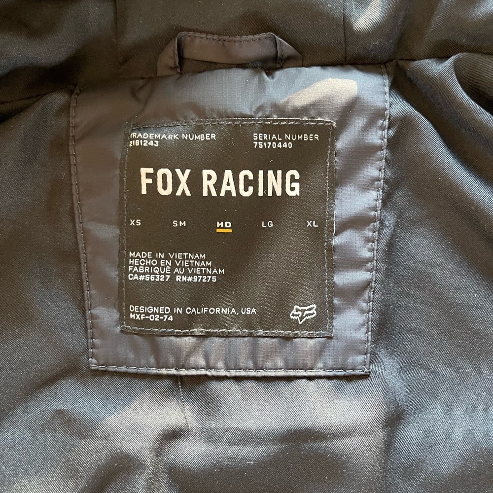 Fox puffy coat very light weight and warm. Worn 2 times only - Picture 2 of 5